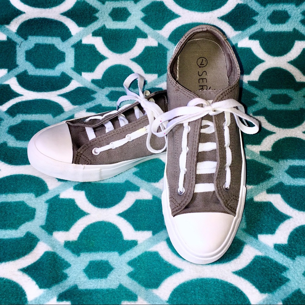 SERRA GREY CANVAS